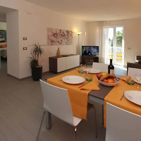 Rivachiara Apart Otel Riva del Garda